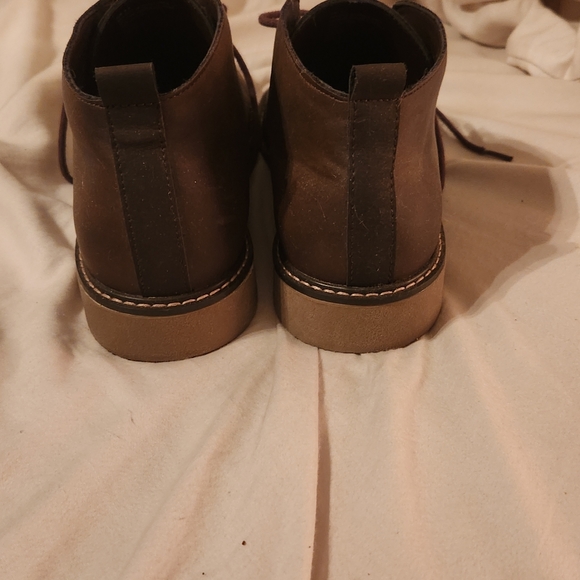 Brand new pair of Goodfellow ankle boots, MENS SIZE 10 COLOR BROWN, LIKE NEW - Picture 3 of 5